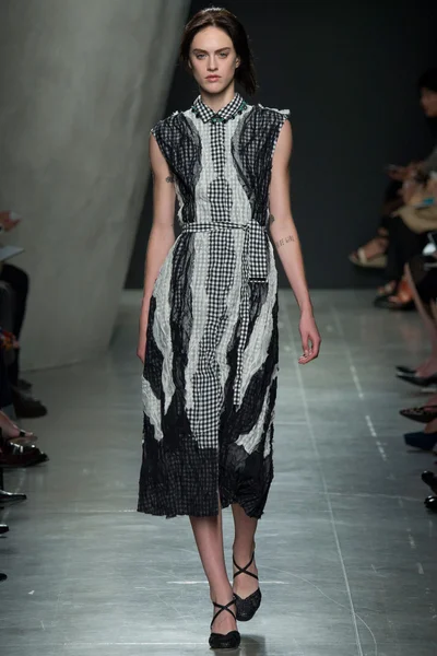 Look 25